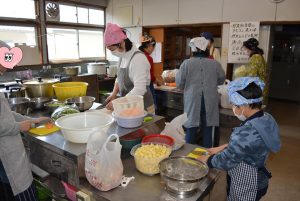 ボナペティ　久留米　こども食堂　お料理中